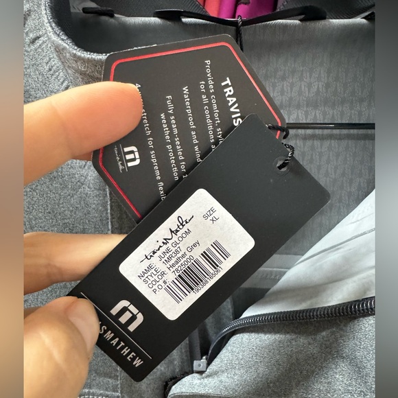 Travis Mathew golf waterproof jacket - Picture 2 of 4